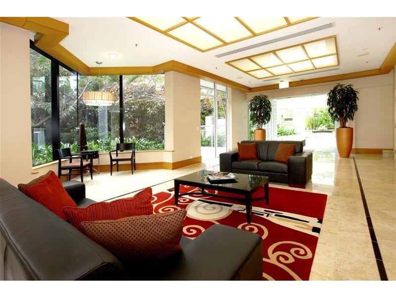 20 Riverview Parade ‘Solitaire Riverside’ Budds Beach, Surfers Paradise QLD 4217