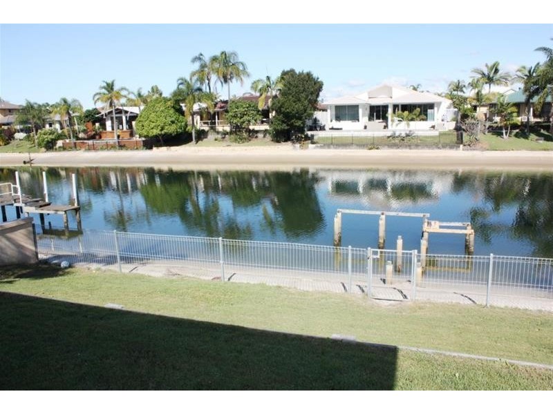20 Coobowie Street, Broadbeach Waters QLD 4218