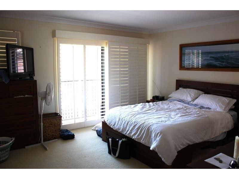 20 Coobowie Street, Broadbeach Waters QLD 4218