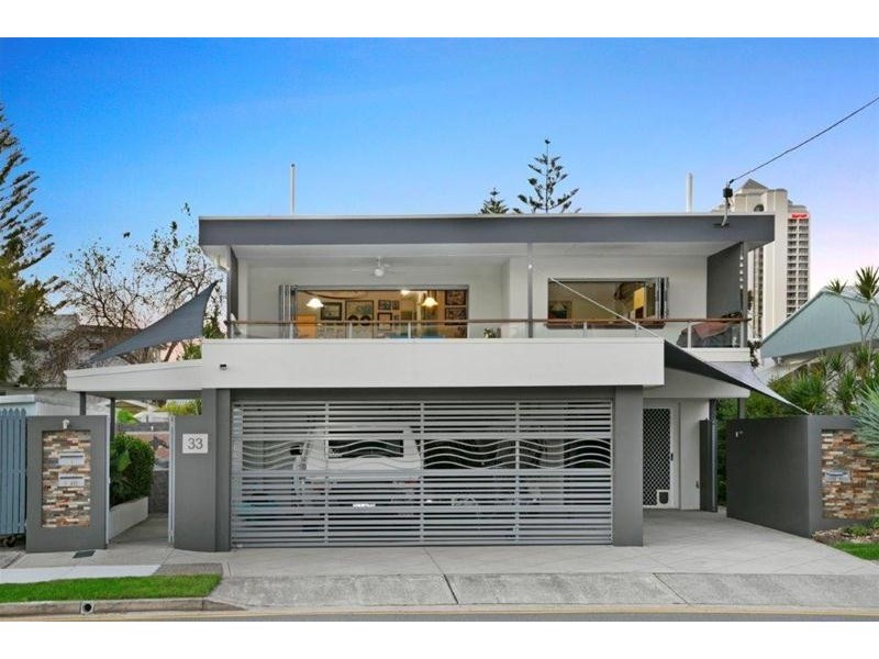 33 Pine Avenue, Surfers Paradise QLD 4217