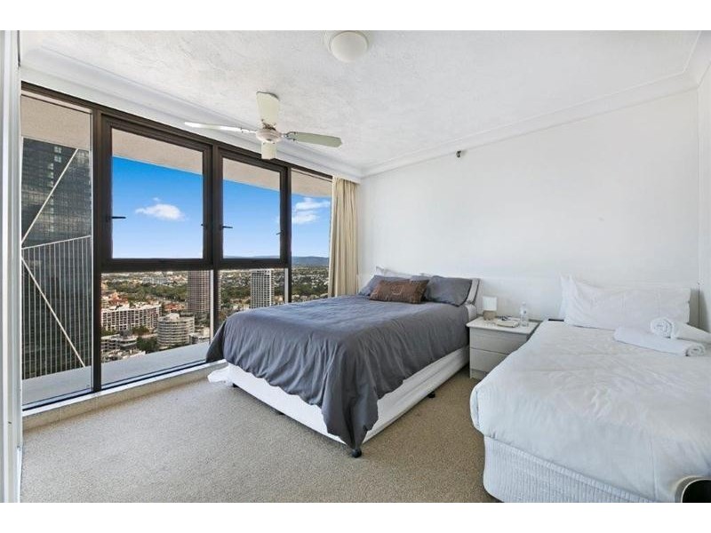 32E/4 Old Burleigh Road, Surfers Paradise QLD 4217