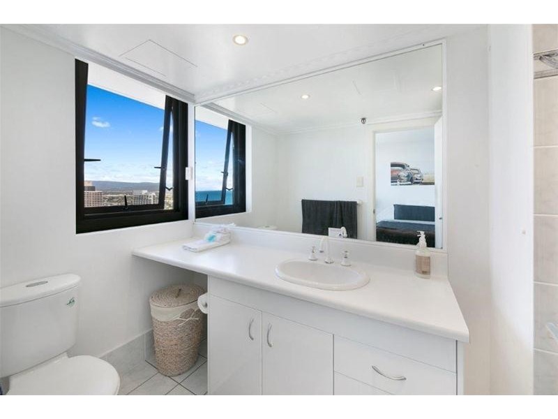 32E/4 Old Burleigh Road, Surfers Paradise QLD 4217