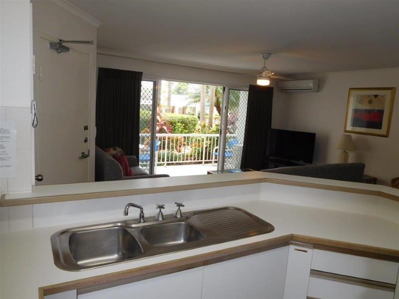 “Chidori Court” 1  Cronin Avenue, Main Beach QLD 4217