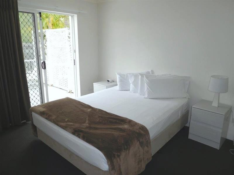 “Chidori Court” 1  Cronin Avenue, Main Beach QLD 4217