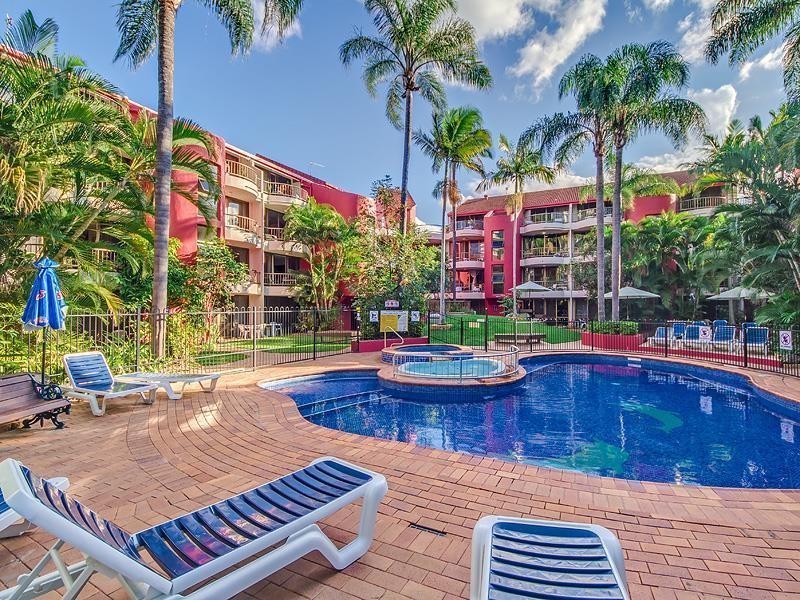 70/38 Enderley Avenue ‘Enderley Gardens’, Surfers Paradise QLD 4217
