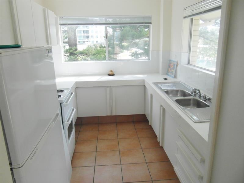 4 Fern Street “Halycon Place”, Surfers Paradise QLD 4217