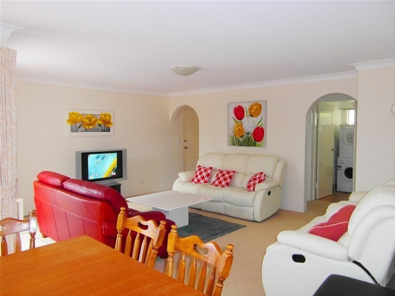 4 Fern Street “Halycon Place”, Surfers Paradise QLD 4217