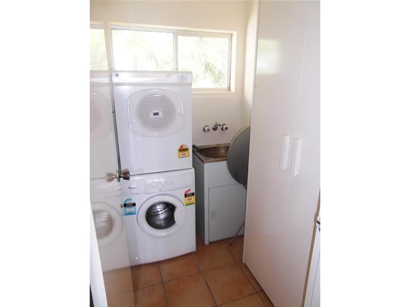 4 Fern Street “Halycon Place”, Surfers Paradise QLD 4217