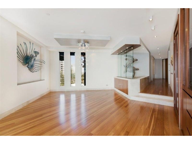 6/1 Northcliffe Terrace, Surfers Paradise QLD 4217