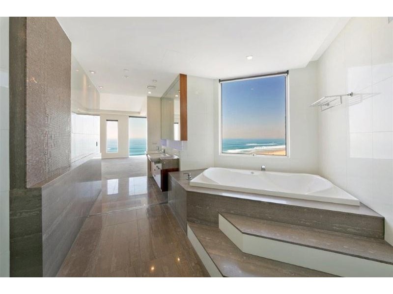 6/1 Northcliffe Terrace, Surfers Paradise QLD 4217