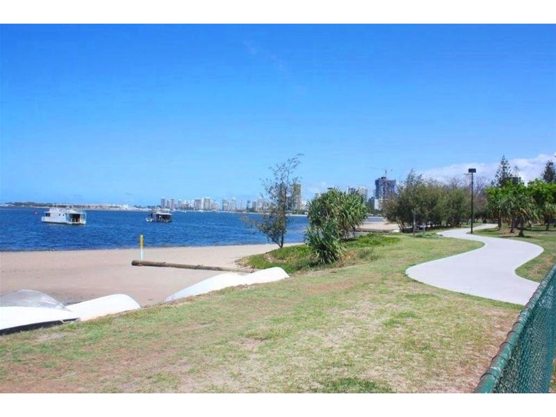 6/250 Marine Parade, Southport QLD 4215