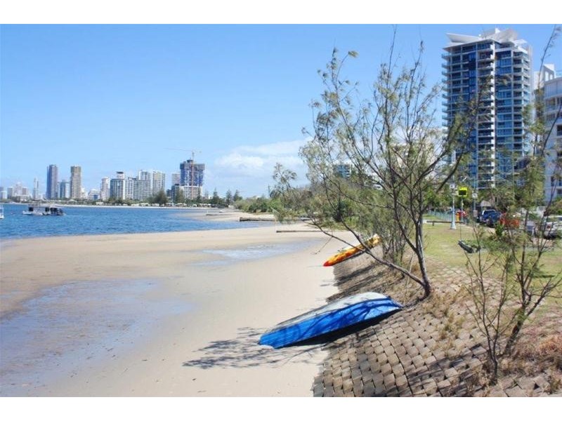6/250 Marine Parade, Southport QLD 4215