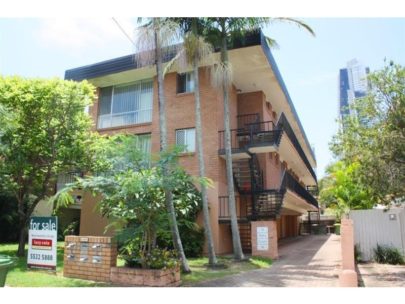 15 Darrambal Street, Chevron Island QLD 4217