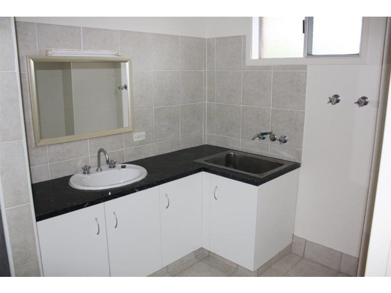 15 Darrambal Street, Chevron Island QLD 4217