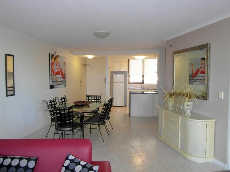 9 Trickett Street “Surfers International”, Surfers Paradise QLD 4217