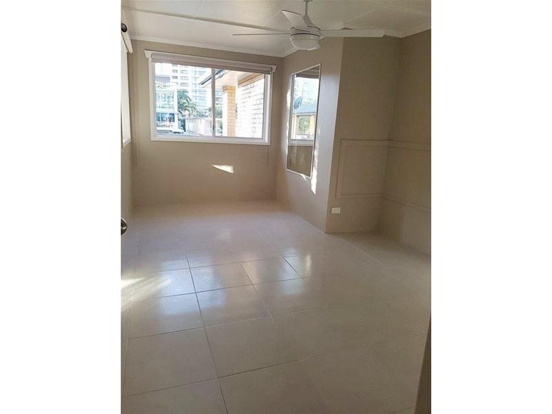 11/20 Vista Street, Surfers Paradise QLD 4217