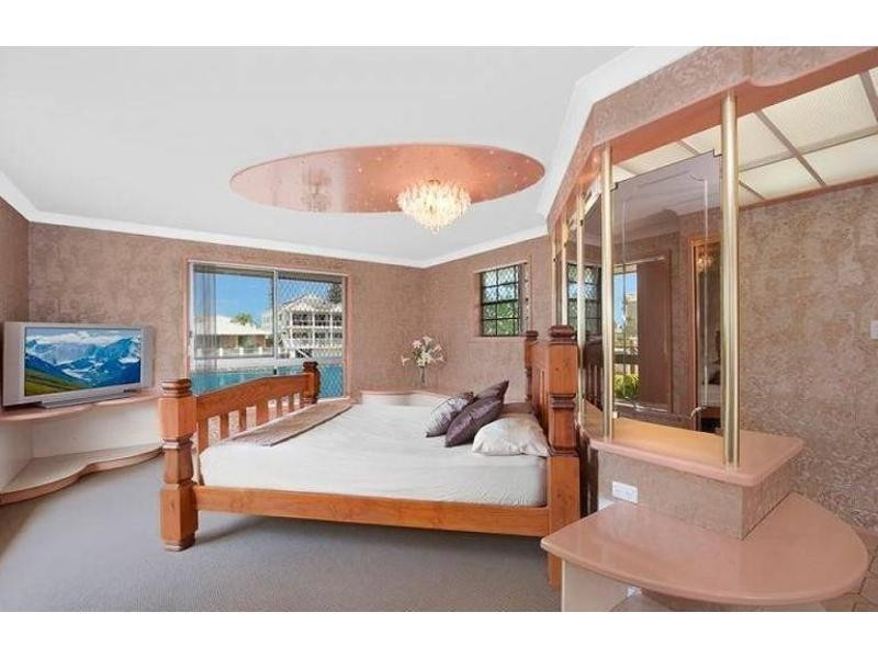 31 Southern Cross Drive, Surfers Paradise QLD 4217