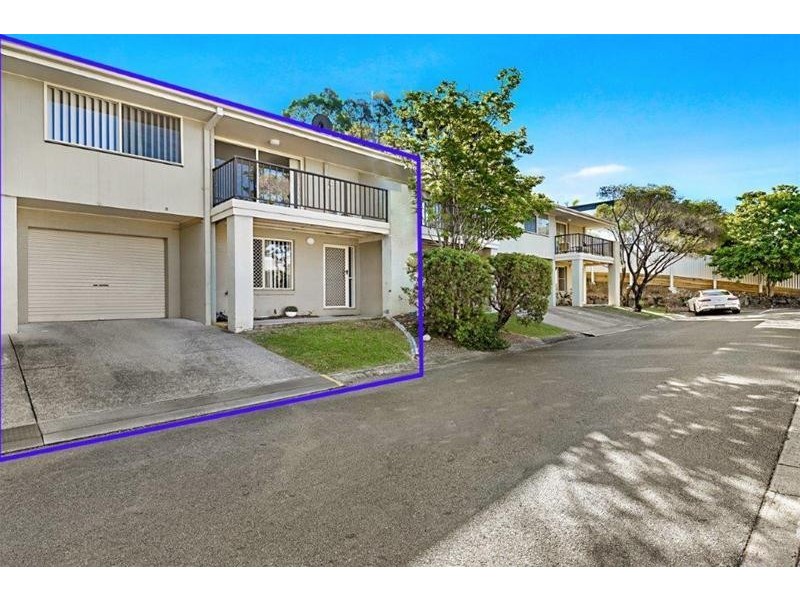 2/3 Arundel Drive, Arundel QLD 4214