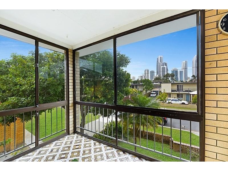 8 Sunrise Boulevard, Surfers Paradise QLD 4217