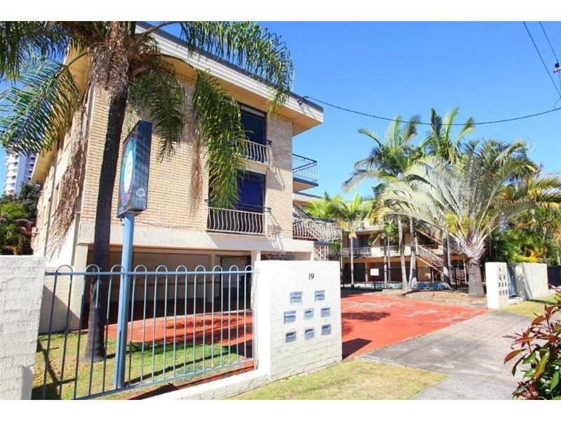 6/19 Leonard Avenue, Surfers Paradise QLD 4217