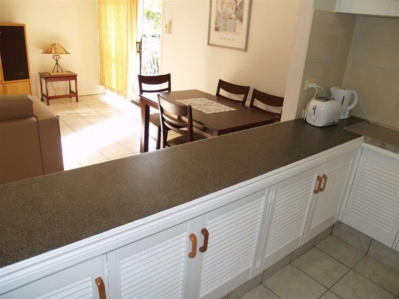 6/19 Leonard Avenue, Surfers Paradise QLD 4217