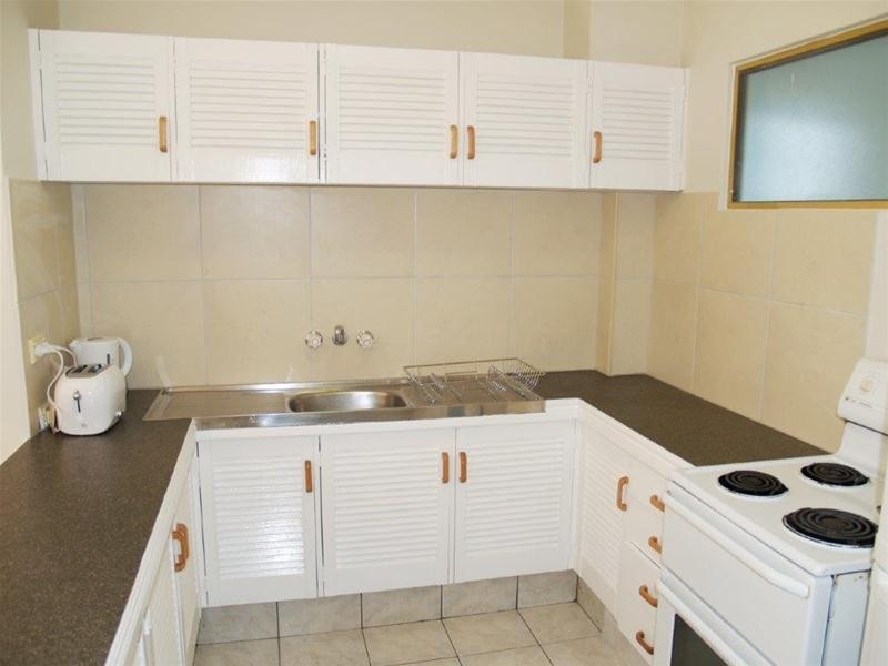 6/19 Leonard Avenue, Surfers Paradise QLD 4217