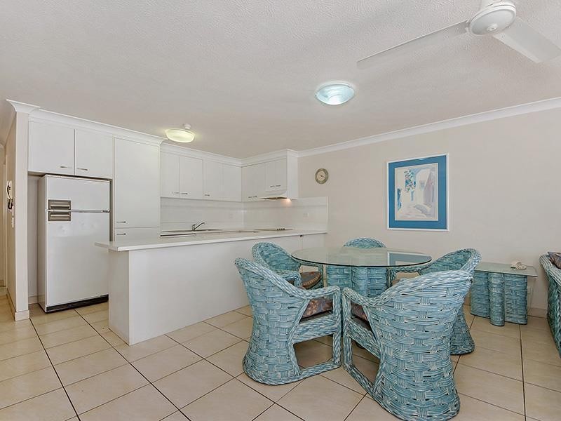 17/26 Old Burleigh Road ‘Paros on the Beach’, Surfers Paradise QLD 4217