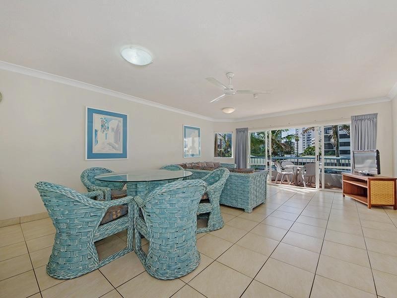 17/26 Old Burleigh Road ‘Paros on the Beach’, Surfers Paradise QLD 4217
