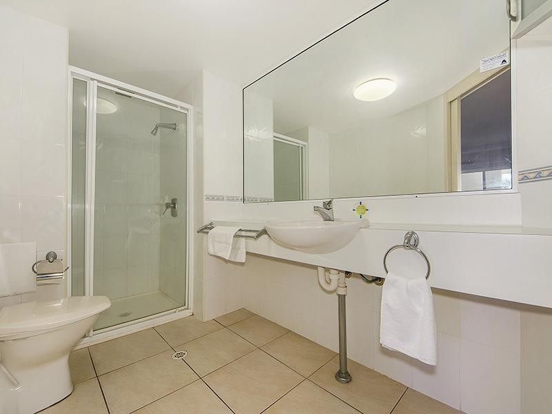 17/26 Old Burleigh Road ‘Paros on the Beach’, Surfers Paradise QLD 4217