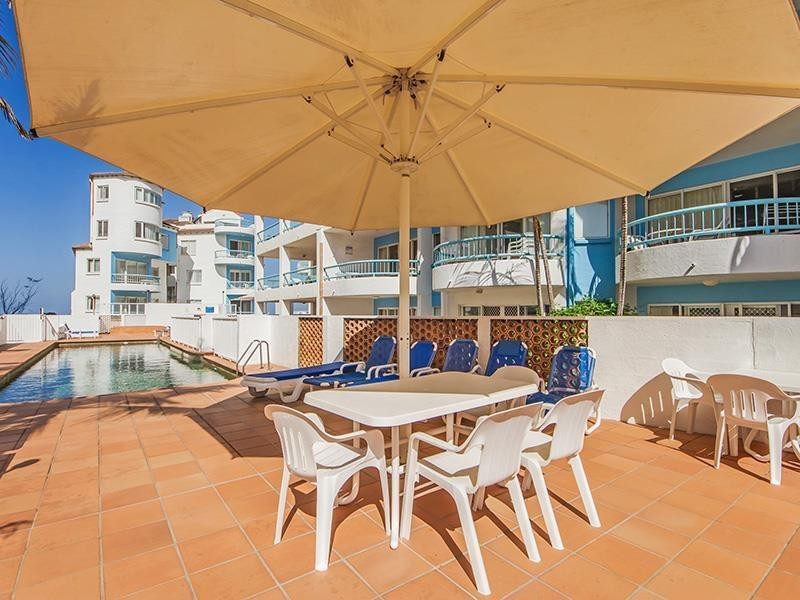 17/26 Old Burleigh Road ‘Paros on the Beach’, Surfers Paradise QLD 4217