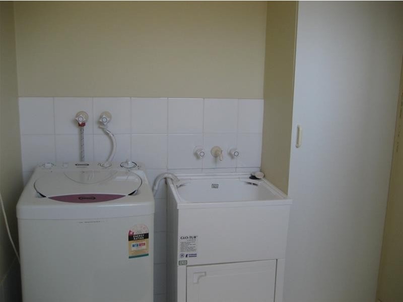 12 Leonard Avenue, Surfers Paradise QLD 4217