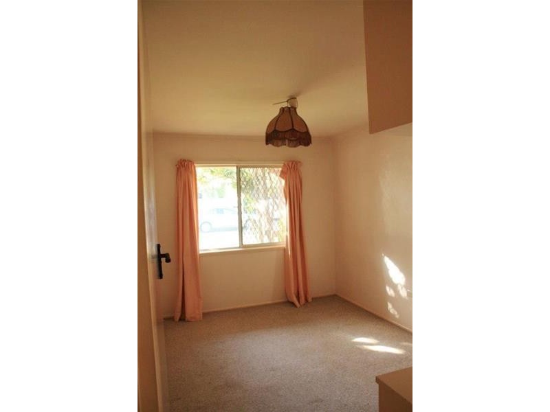 27 Sunset Boulevard, Surfers Paradise QLD 4217