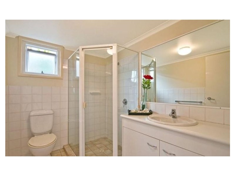 93 Amalfi Drive, Isle Of Capri QLD 4217