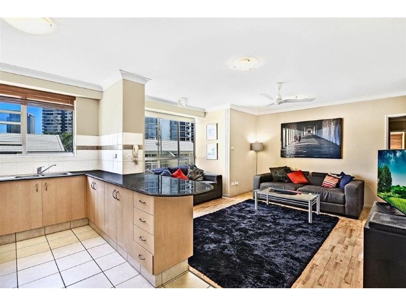 12/15 Pacific Street, Main Beach QLD 4217