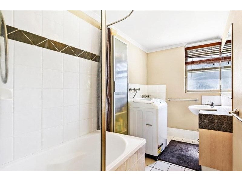 12/15 Pacific Street, Main Beach QLD 4217