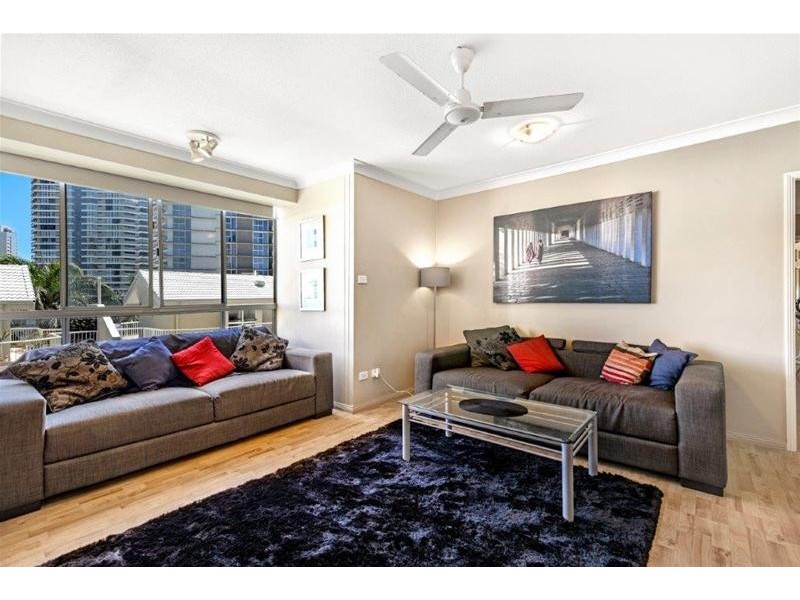 12/15 Pacific Street, Main Beach QLD 4217