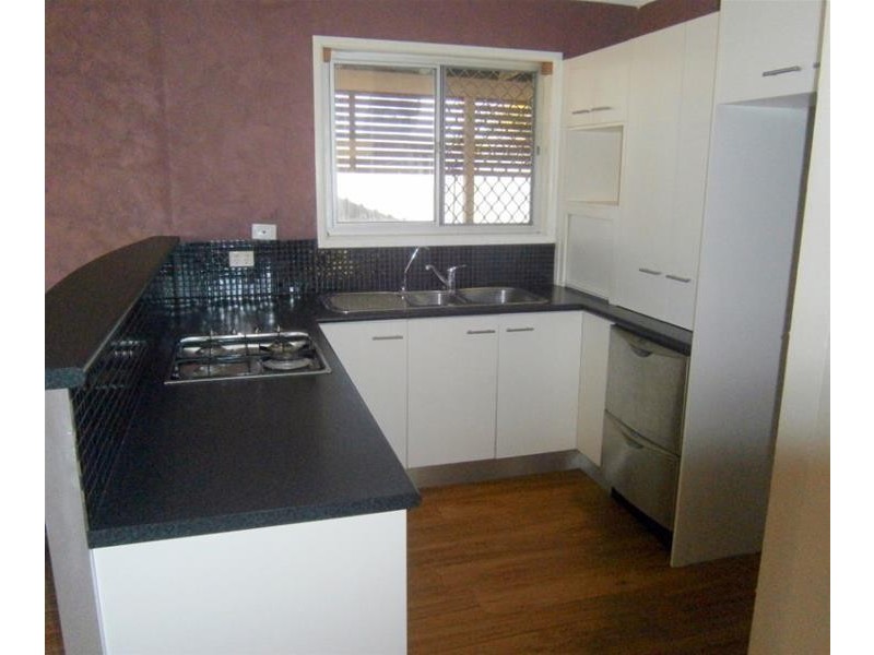 15 Yoorana Place (Florida Gardens), Broadbeach Waters QLD 4218