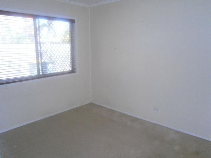 15 Yoorana Place (Florida Gardens), Broadbeach Waters QLD 4218