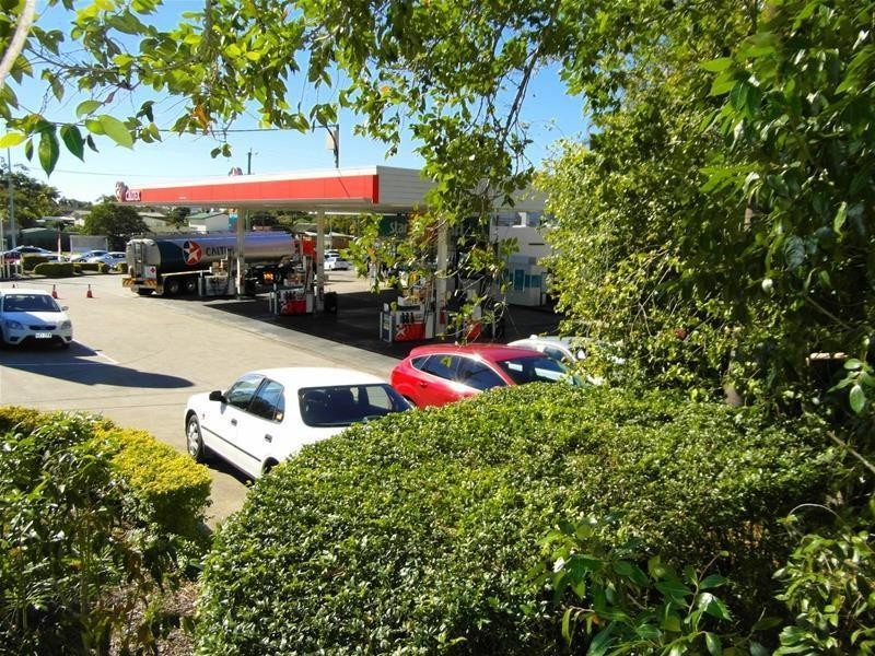 21 Kumbari Avenue, Southport QLD 4215