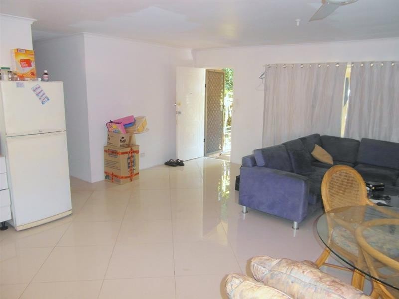 21 Kumbari Avenue, Southport QLD 4215