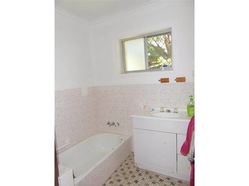 21 Kumbari Avenue, Southport QLD 4215