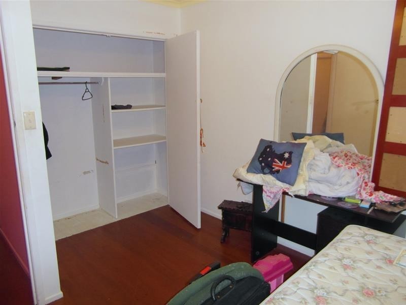 21 Kumbari Avenue, Southport QLD 4215