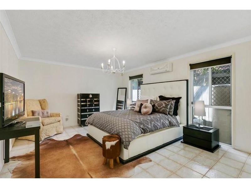 20 Wells Street, Southport QLD 4215