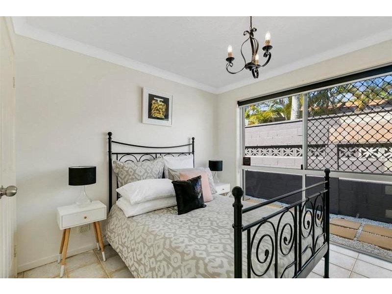 20 Wells Street, Southport QLD 4215