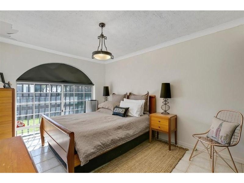 20 Wells Street, Southport QLD 4215