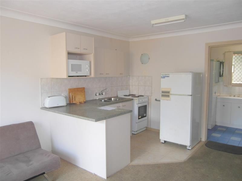 14 Leonard Avenue, Surfers Paradise QLD 4217