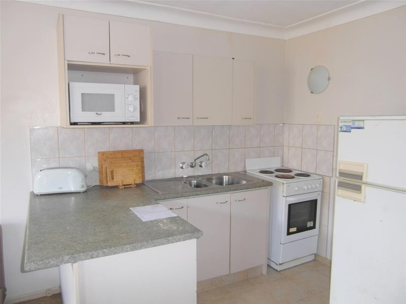 14 Leonard Avenue, Surfers Paradise QLD 4217