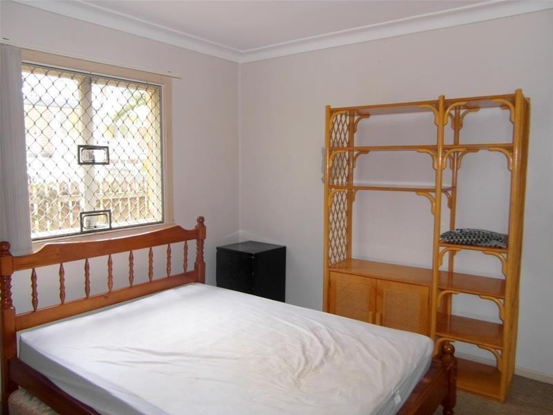 14 Leonard Avenue, Surfers Paradise QLD 4217