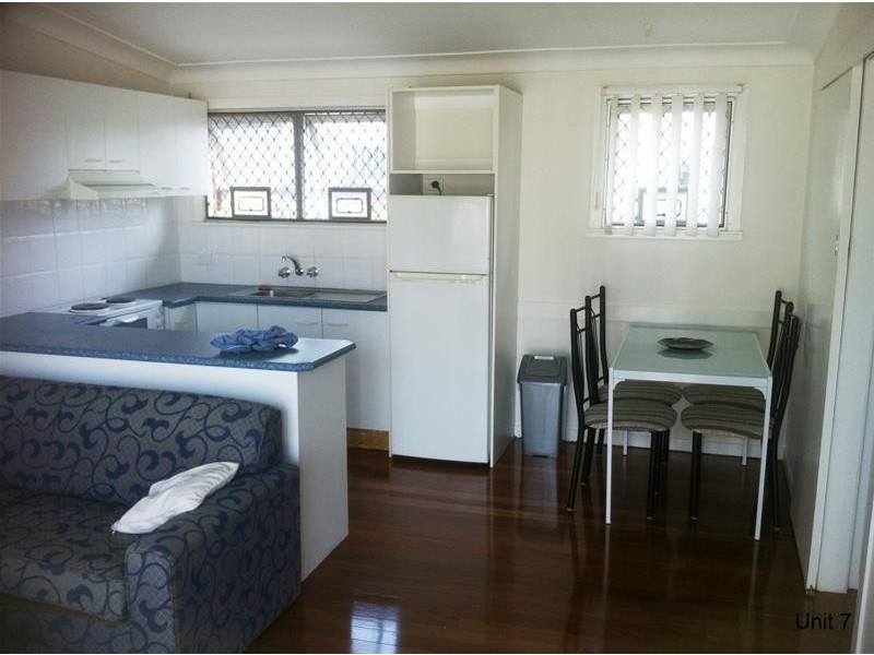 14 Leonard Avenue, Surfers Paradise QLD 4217