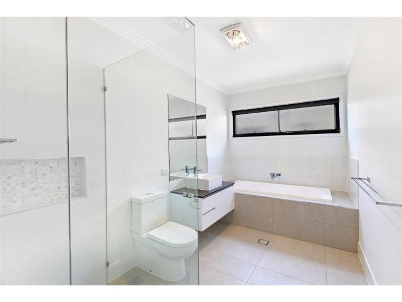 2/2 St Pauls Pace, Isle Of Capri QLD 4217